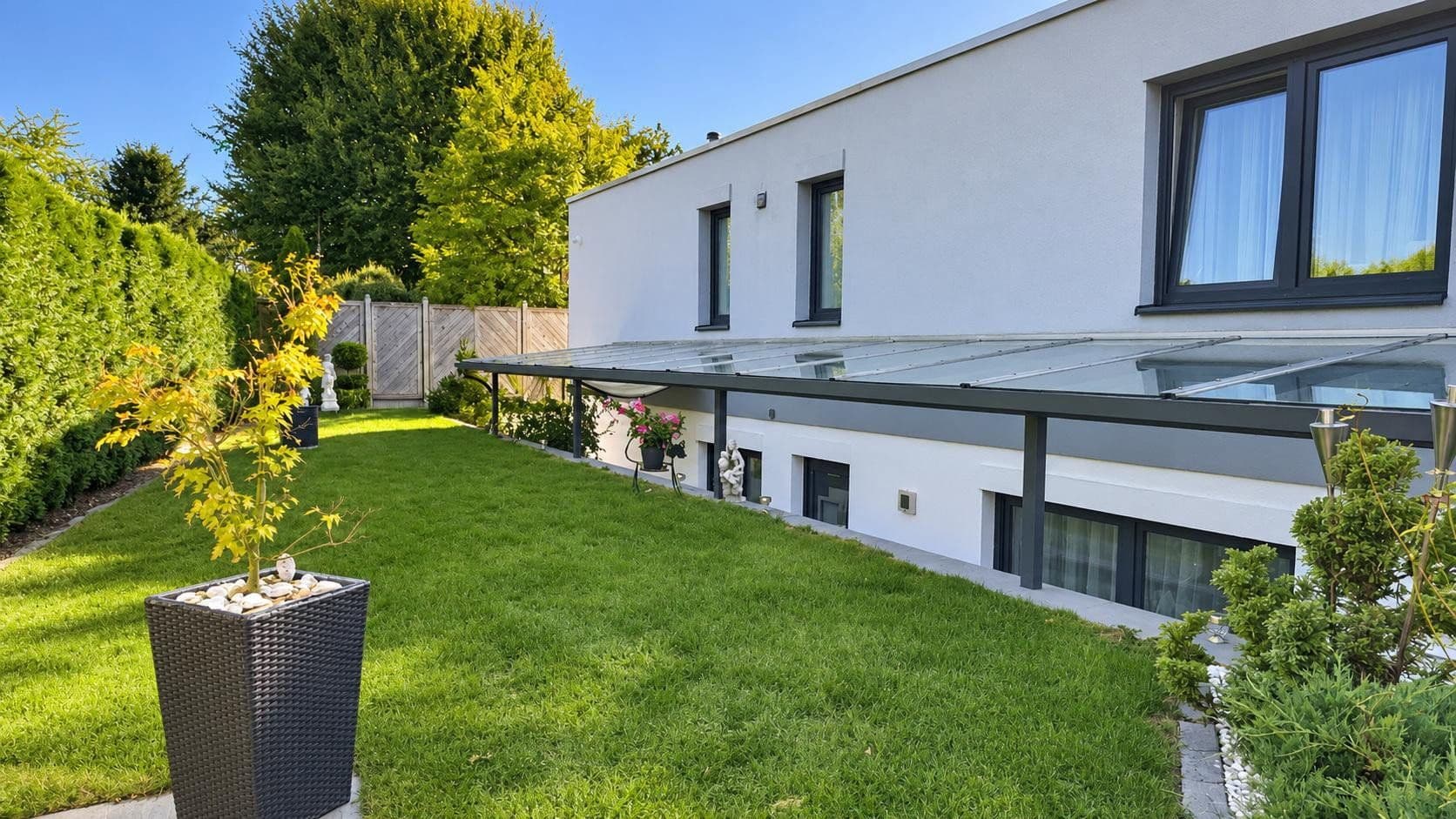 Predaj domu 290 m², pozemok 599 m², Kontakt: Lisa Tel.: 017670904071, Königsbrunn, Bavorsko Predaj domu 290 m², pozemok 599 m², Kontakt: Lisa Tel.: 017670904071, Königsbrunn, Bavorsko