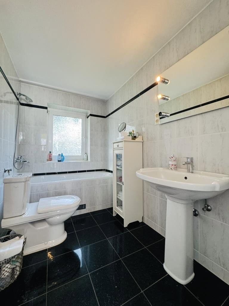 Predaj domu 147 m², pozemok 341 m², Groß Flottbek, Hamburg Predaj domu 147 m², pozemok 341 m², Groß Flottbek, Hamburg