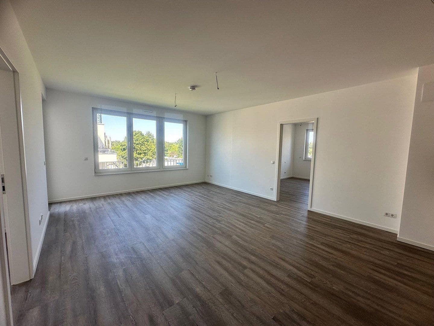Prenájom bytu 3-izbový 78 m², Regener Straße 65, Berlin, Berlín Prenájom bytu 3-izbový 78 m², Regener Straße 65, Berlin, Berlín