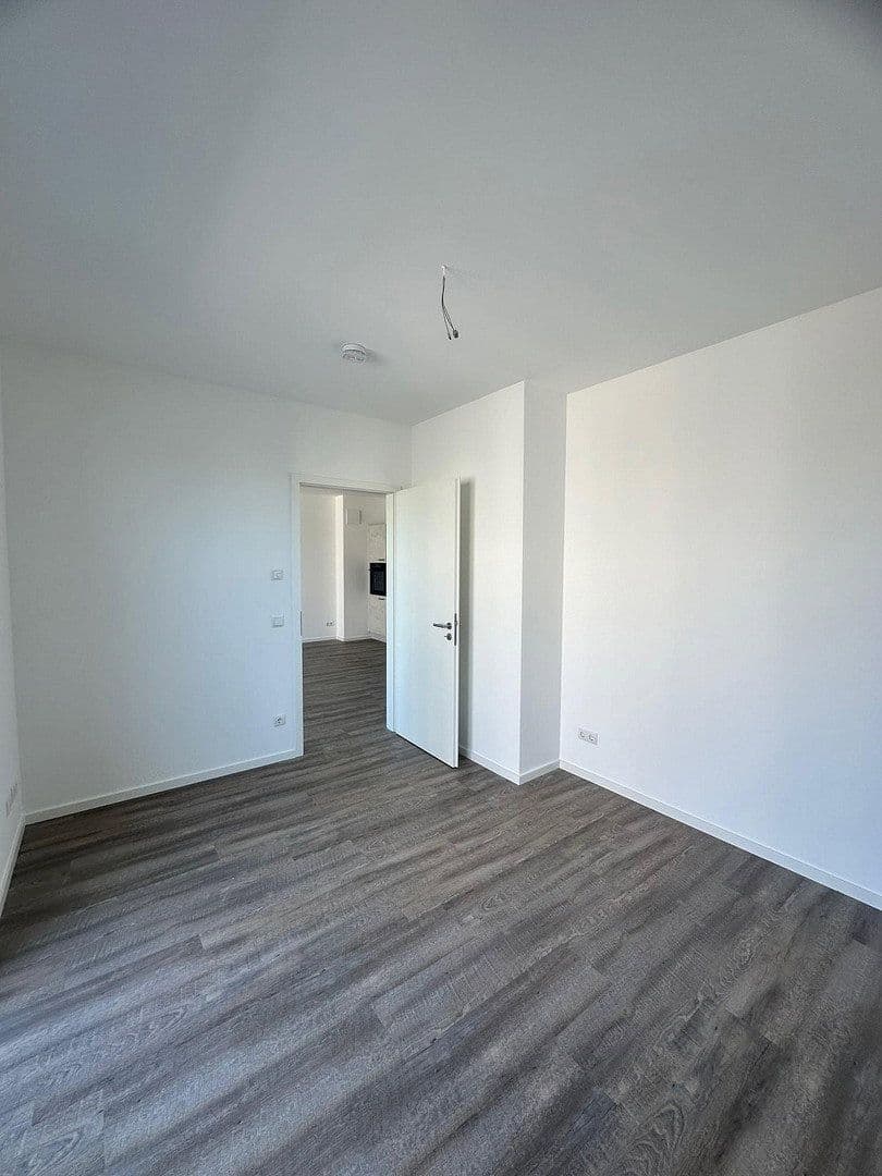 Prenájom bytu 3-izbový 78 m², Regener Straße 65, Berlin, Berlín Prenájom bytu 3-izbový 78 m², Regener Straße 65, Berlin, Berlín