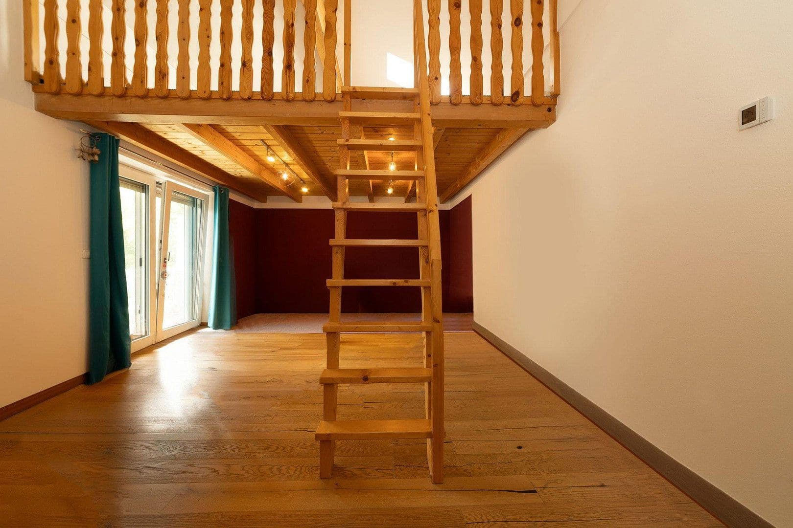 Predaj domu 261 m², pozemok 480 m², Rohrdorf, Bavorsko Predaj domu 261 m², pozemok 480 m², Rohrdorf, Bavorsko