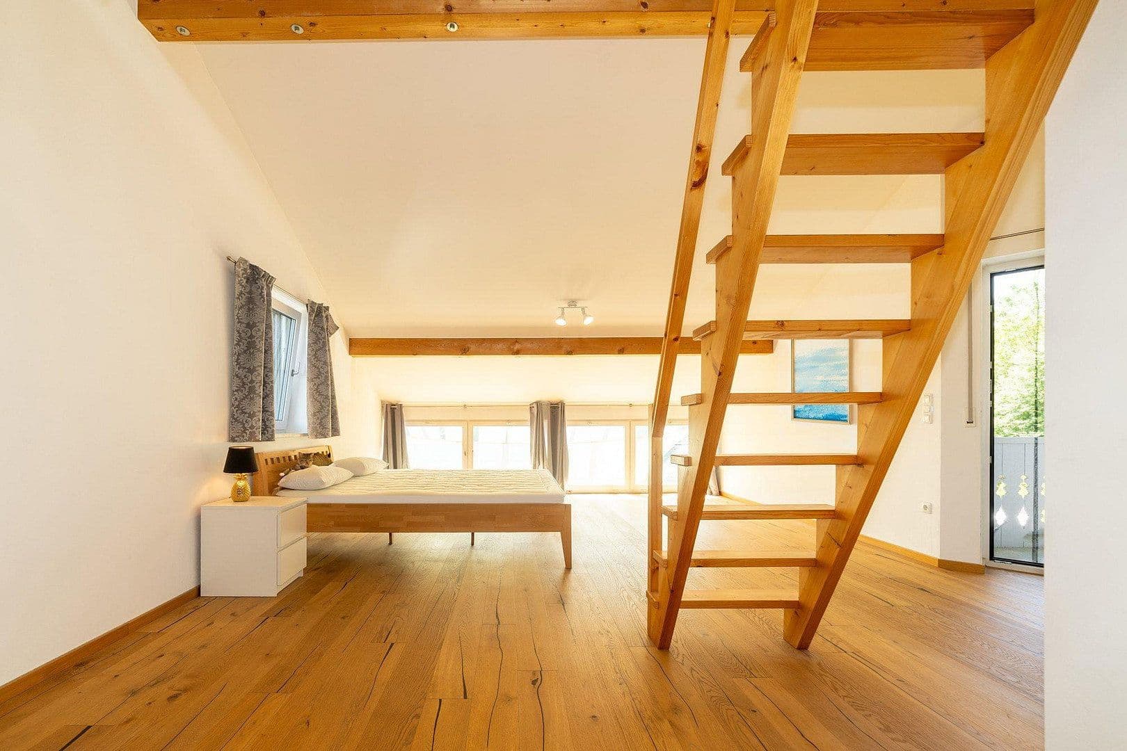 Predaj domu 261 m², pozemok 480 m², Rohrdorf, Bavorsko Predaj domu 261 m², pozemok 480 m², Rohrdorf, Bavorsko