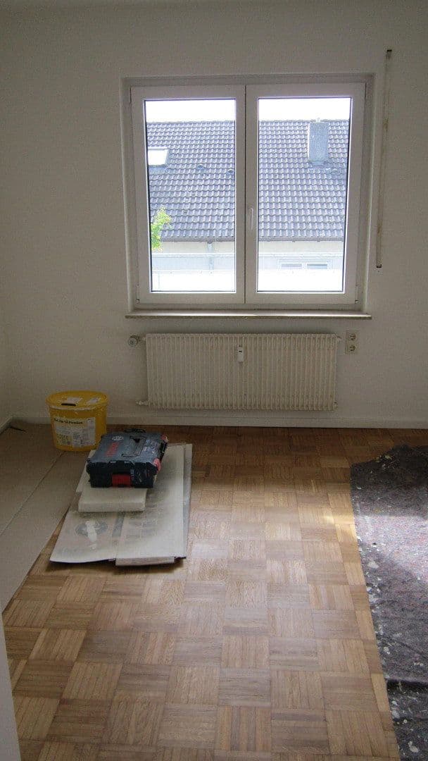 Prenájom bytu 4-izbový 130 m², Herrenberg, Bádensko-Wurttembersko Prenájom bytu 4-izbový 130 m², Herrenberg, Bádensko-Wurttembersko