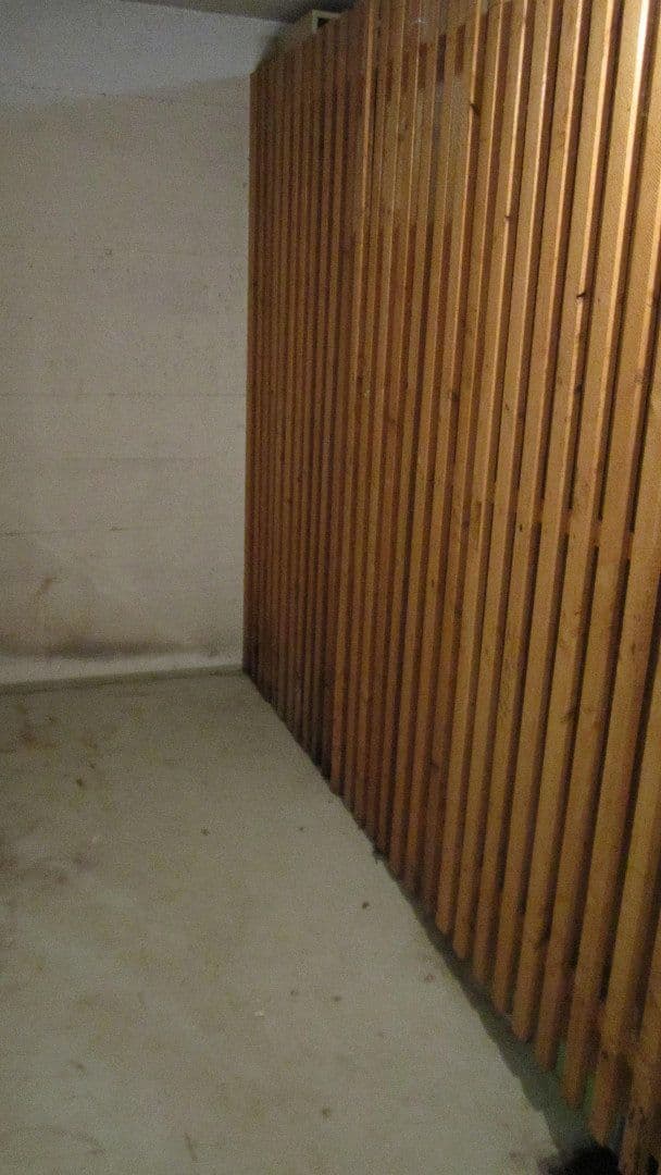 Prenájom bytu 4-izbový 130 m², Herrenberg, Bádensko-Wurttembersko Prenájom bytu 4-izbový 130 m², Herrenberg, Bádensko-Wurttembersko
