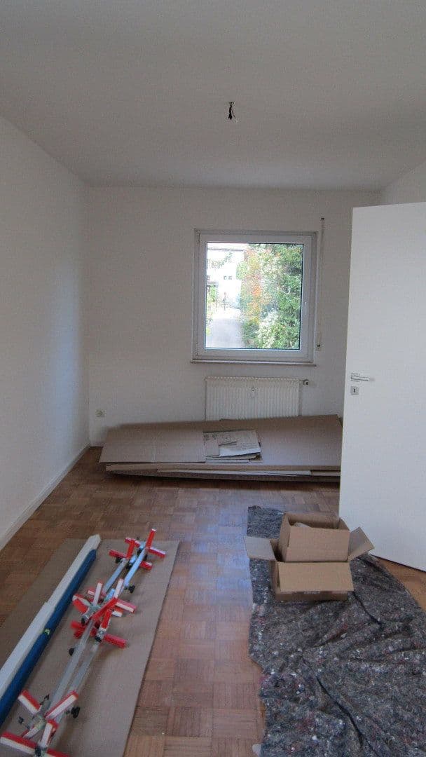 Prenájom bytu 4-izbový 130 m², Herrenberg, Bádensko-Wurttembersko Prenájom bytu 4-izbový 130 m², Herrenberg, Bádensko-Wurttembersko