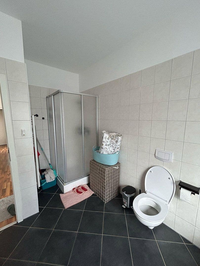 Prenájom bytu 3-izbový 105 m², Heinersdorfer Straße 48, Bernau, Brandenbursko Prenájom bytu 3-izbový 105 m², Heinersdorfer Straße 48, Bernau, Brandenbursko