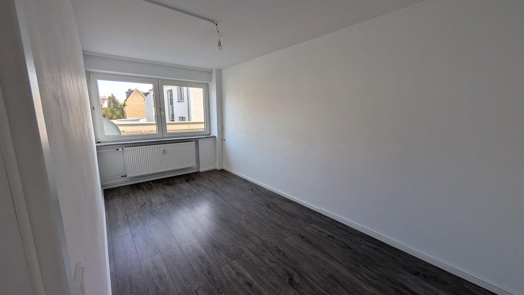 Predaj bytu 3-izbový 86 m², Neusser Str. 723, Köln, Severné Porýnie - Westfálsko Predaj bytu 3-izbový 86 m², Neusser Str. 723, Köln, Severné Porýnie - Westfálsko