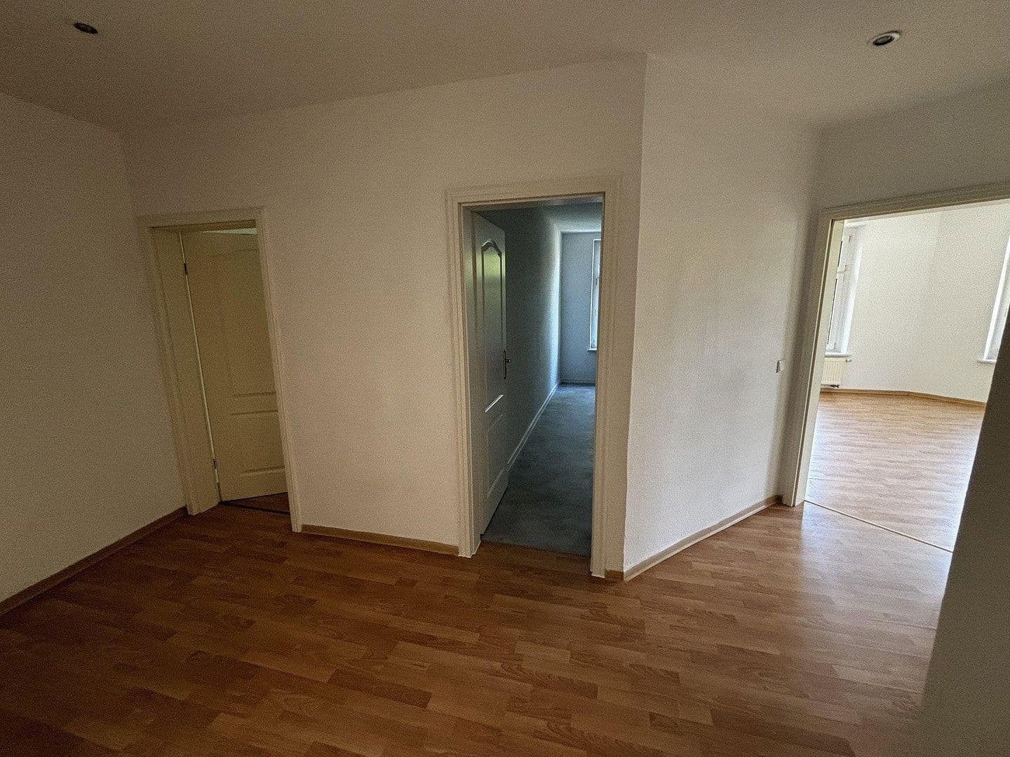 Prenájom bytu 3-izbový 65 m², Plaußiger Straße 33, Leipzig, Sasko Prenájom bytu 3-izbový 65 m², Plaußiger Straße 33, Leipzig, Sasko