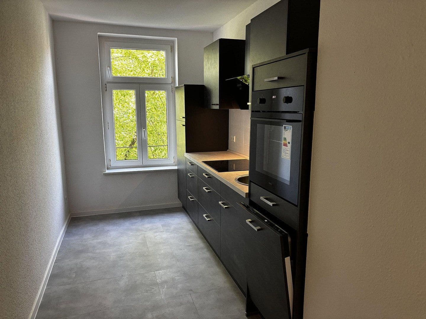 Prenájom bytu 3-izbový 65 m², Plaußiger Straße 33, Leipzig, Sasko Prenájom bytu 3-izbový 65 m², Plaußiger Straße 33, Leipzig, Sasko