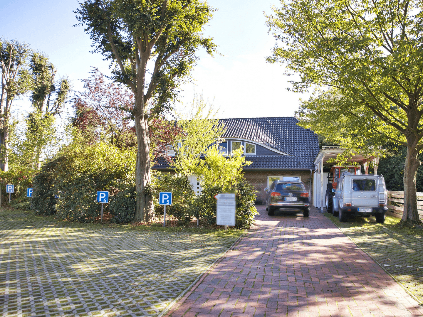 Predaj domu 209 m², pozemok 2.400 m², Bad Zwischenahn, Dolné Sasko Predaj domu 209 m², pozemok 2.400 m², Bad Zwischenahn, Dolné Sasko
