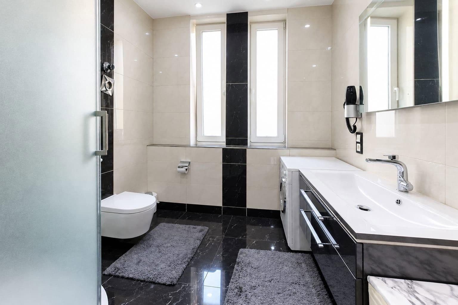 Predaj bytu 4-izbový 140 m², Berlin, Berlín Predaj bytu 4-izbový 140 m², Berlin, Berlín