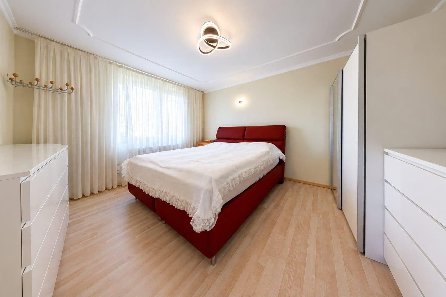 Predaj bytu 4-izbový 140 m², Berlin, Berlín Predaj bytu 4-izbový 140 m², Berlin, Berlín
