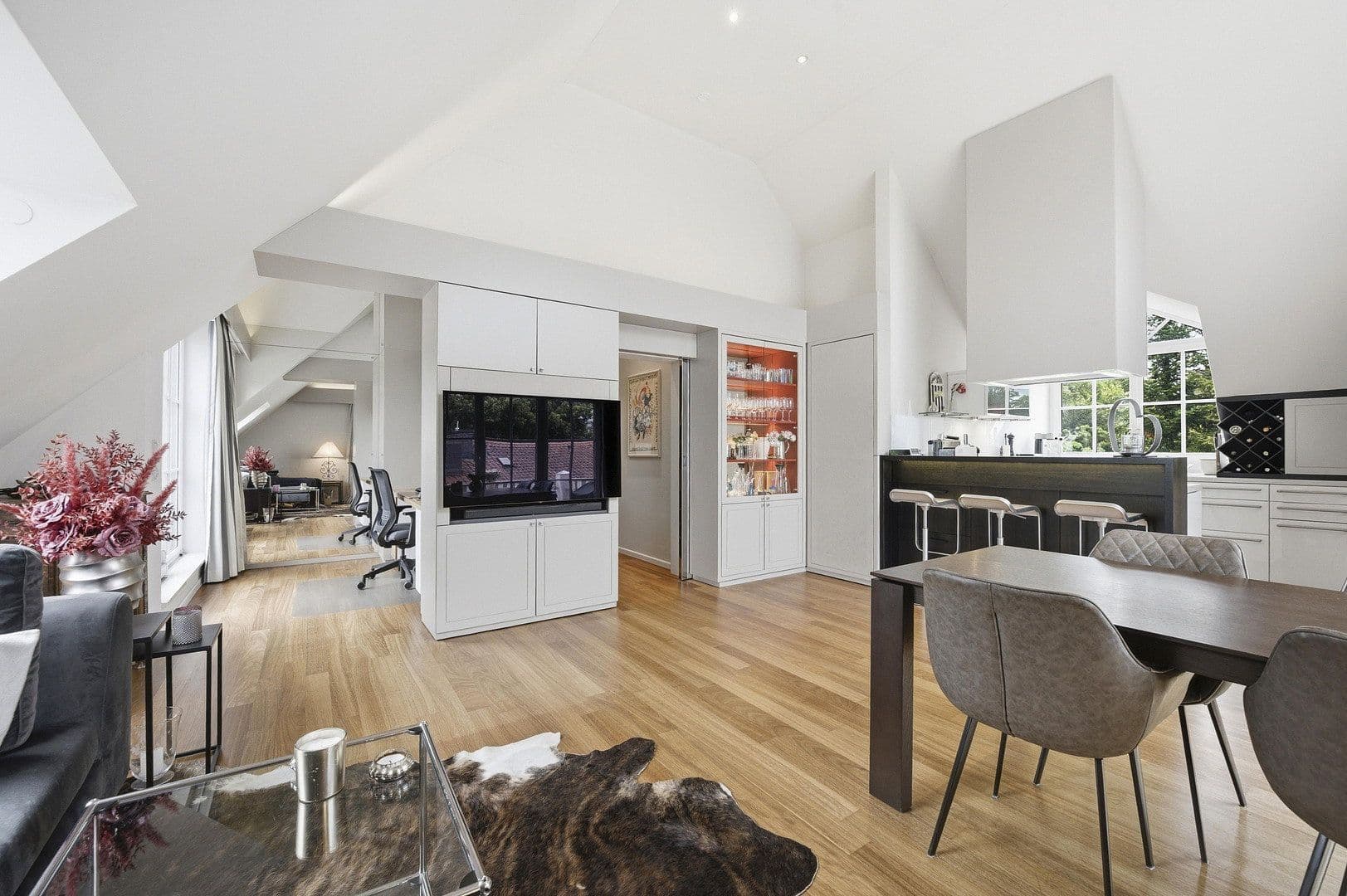 Predaj bytu 3-izbový 98 m², München, Bavorsko Predaj bytu 3-izbový 98 m², München, Bavorsko