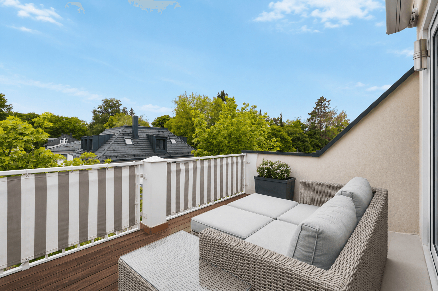 Predaj bytu 3-izbový 98 m², München, Bavorsko Predaj bytu 3-izbový 98 m², München, Bavorsko