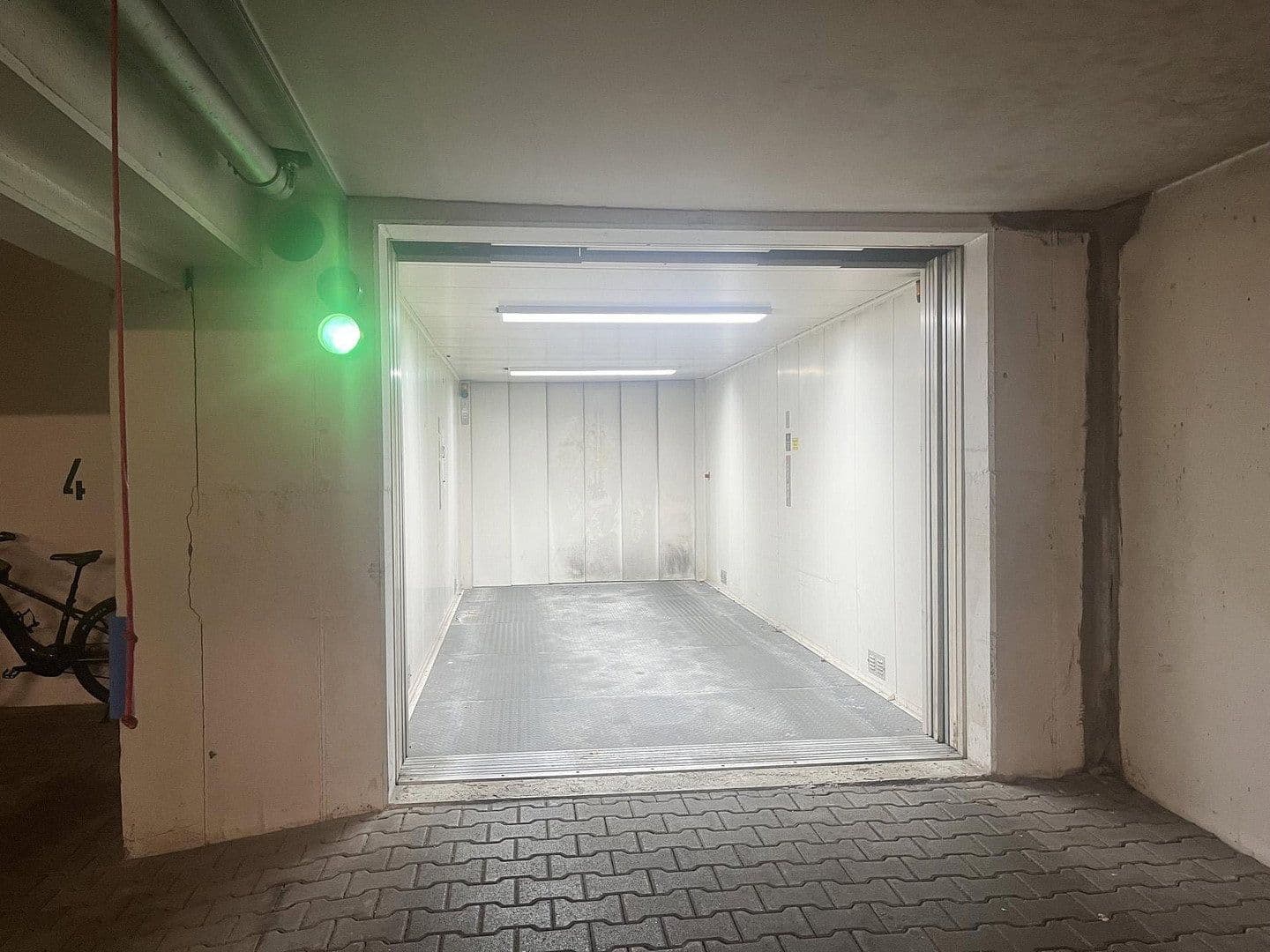 Predaj garáže, Bad Reichenhall, Bavorsko Predaj garáže, Bad Reichenhall, Bavorsko