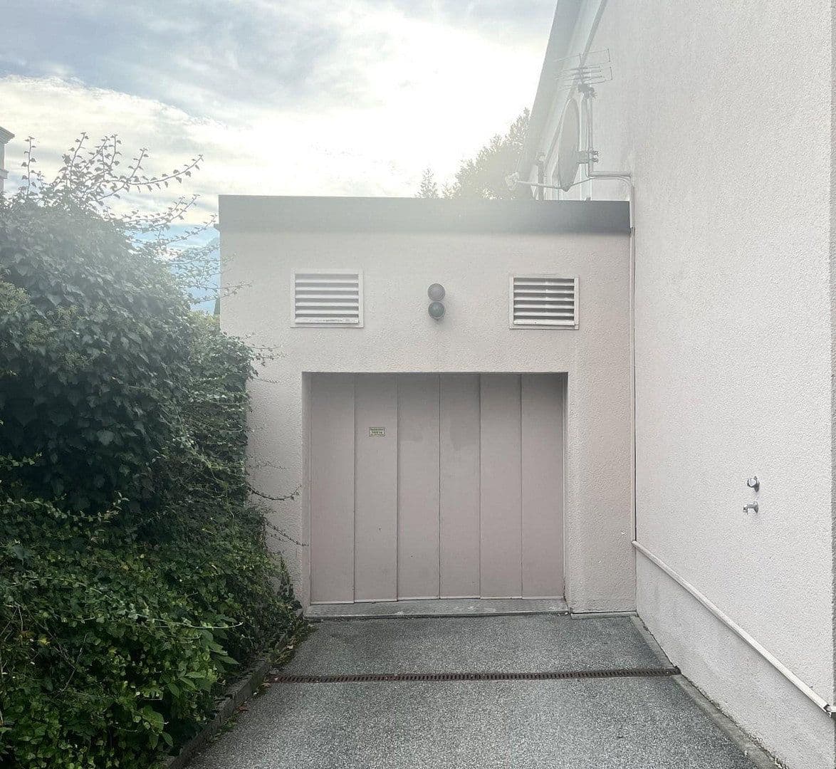 Predaj garáže, Bad Reichenhall, Bavorsko Predaj garáže, Bad Reichenhall, Bavorsko
