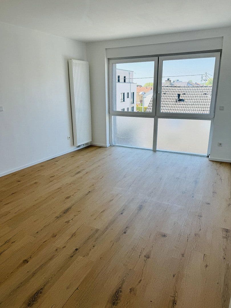 Prenájom bytu 6-izbový 135 m², Rheinstraße 214, Ingelheim am Rhein, Porýnie-Falcko Prenájom bytu 6-izbový 135 m², Rheinstraße 214, Ingelheim am Rhein, Porýnie-Falcko