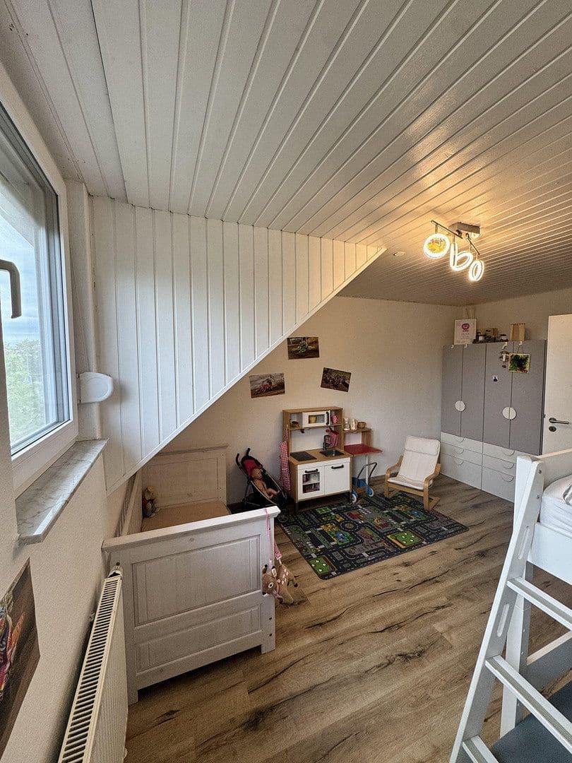 Predaj domu 111 m², pozemok 192 m², Altdorf, Bádensko-Wurttembersko Predaj domu 111 m², pozemok 192 m², Altdorf, Bádensko-Wurttembersko