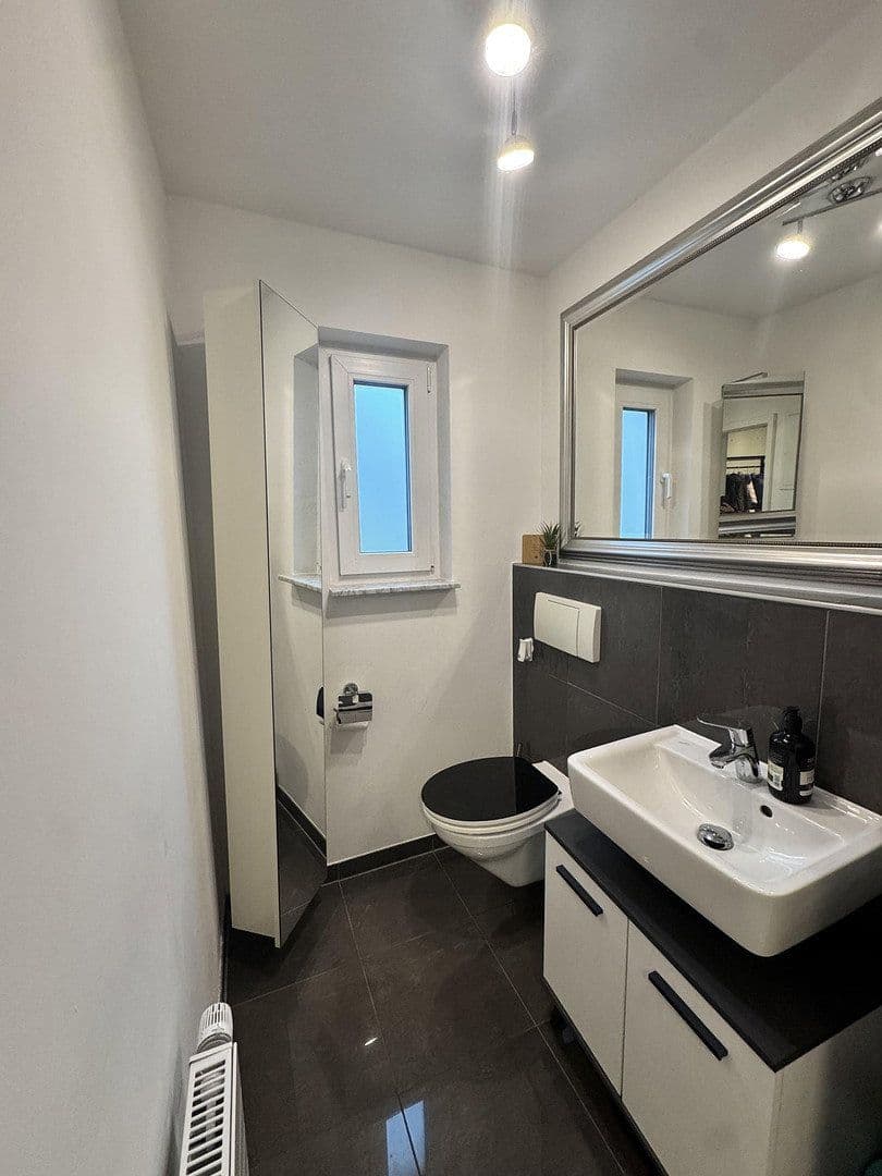 Predaj domu 111 m², pozemok 192 m², Altdorf, Bádensko-Wurttembersko Predaj domu 111 m², pozemok 192 m², Altdorf, Bádensko-Wurttembersko