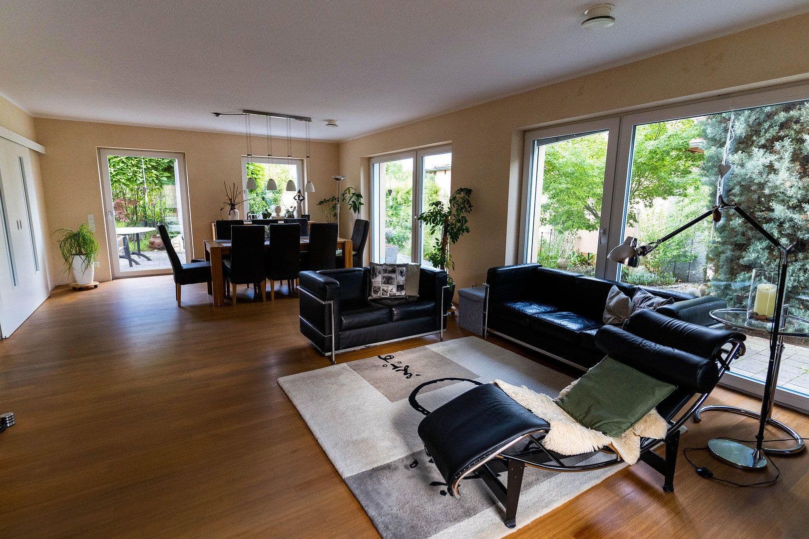 Predaj domu 183 m², pozemok 541 m², Weisenheim am Sand, Porýnie-Falcko Predaj domu 183 m², pozemok 541 m², Weisenheim am Sand, Porýnie-Falcko