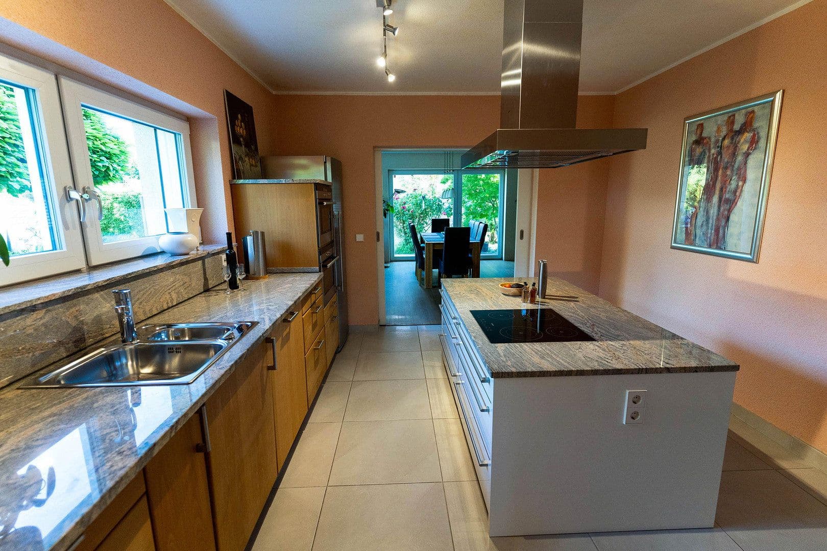Predaj domu 183 m², pozemok 541 m², Weisenheim am Sand, Porýnie-Falcko Predaj domu 183 m², pozemok 541 m², Weisenheim am Sand, Porýnie-Falcko
