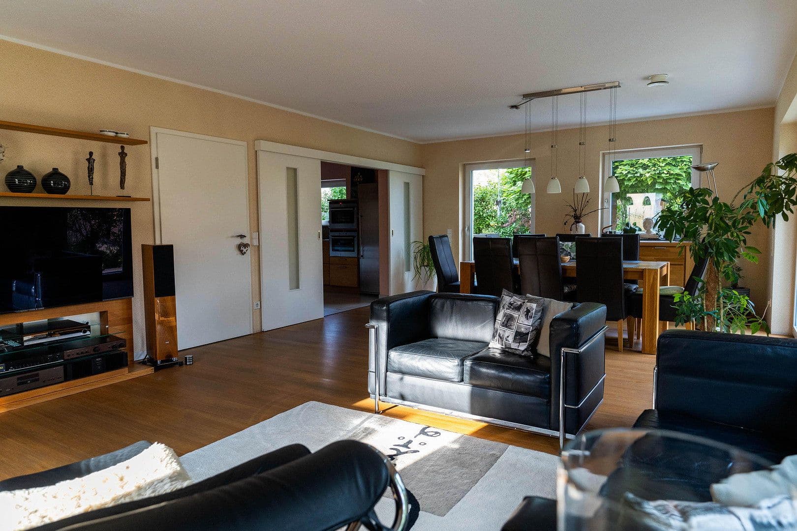 Predaj domu 183 m², pozemok 541 m², Weisenheim am Sand, Porýnie-Falcko Predaj domu 183 m², pozemok 541 m², Weisenheim am Sand, Porýnie-Falcko