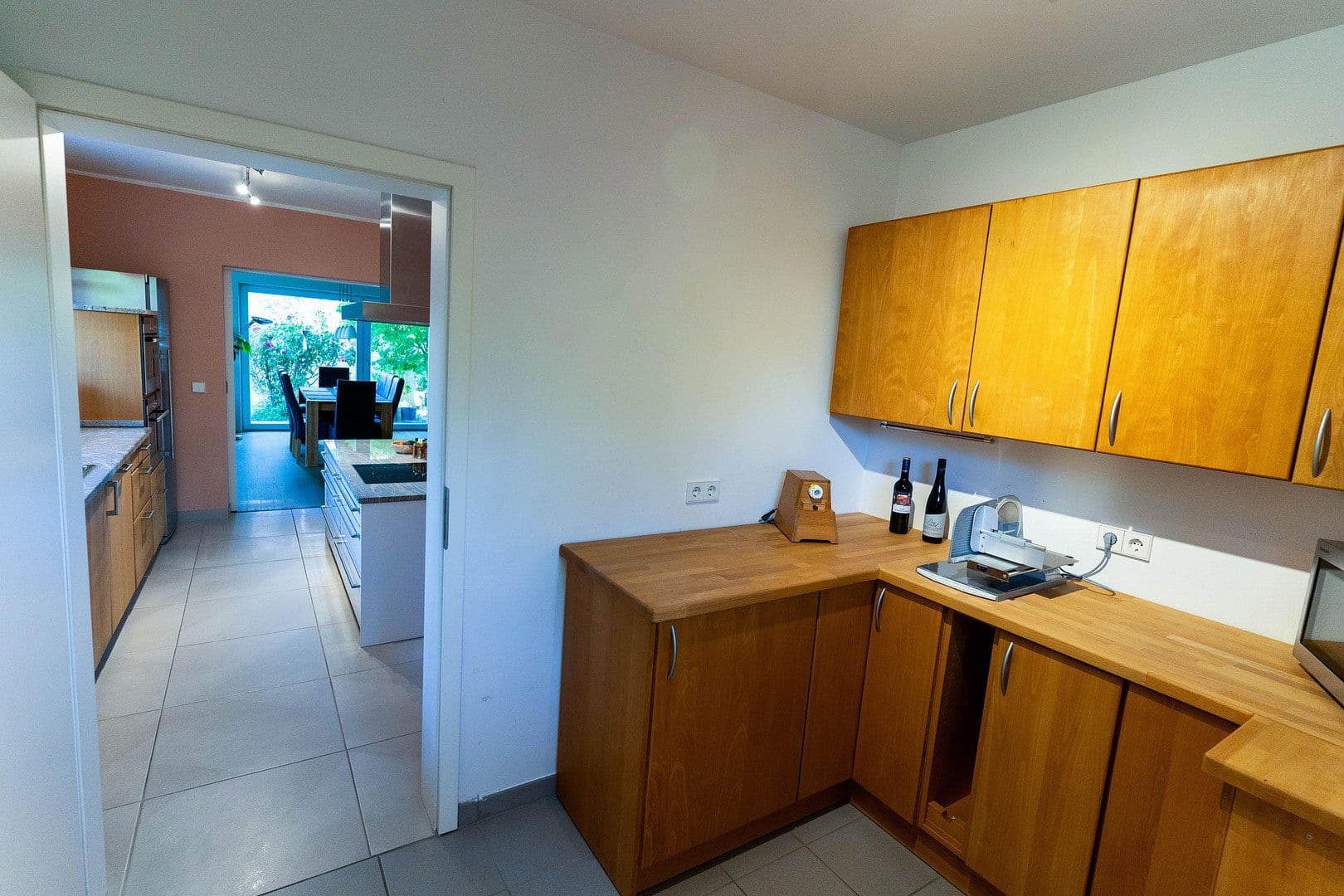 Predaj domu 183 m², pozemok 541 m², Weisenheim am Sand, Porýnie-Falcko Predaj domu 183 m², pozemok 541 m², Weisenheim am Sand, Porýnie-Falcko