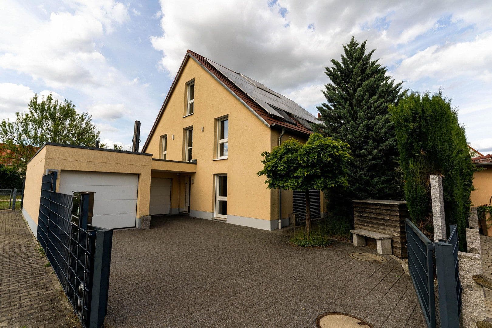 Predaj domu 183 m², pozemok 541 m², Weisenheim am Sand, Porýnie-Falcko Predaj domu 183 m², pozemok 541 m², Weisenheim am Sand, Porýnie-Falcko