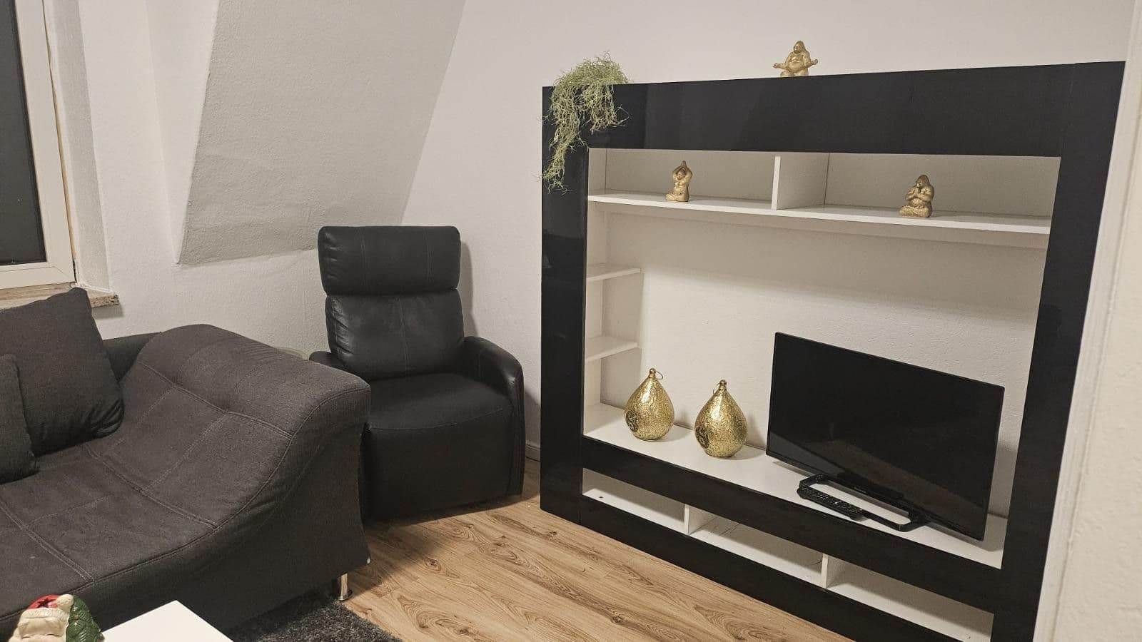 Prenájom bytu 3-izbový 70 m², Dionysiusstr. 87, Bremerhaven, Brémy Prenájom bytu 3-izbový 70 m², Dionysiusstr. 87, Bremerhaven, Brémy