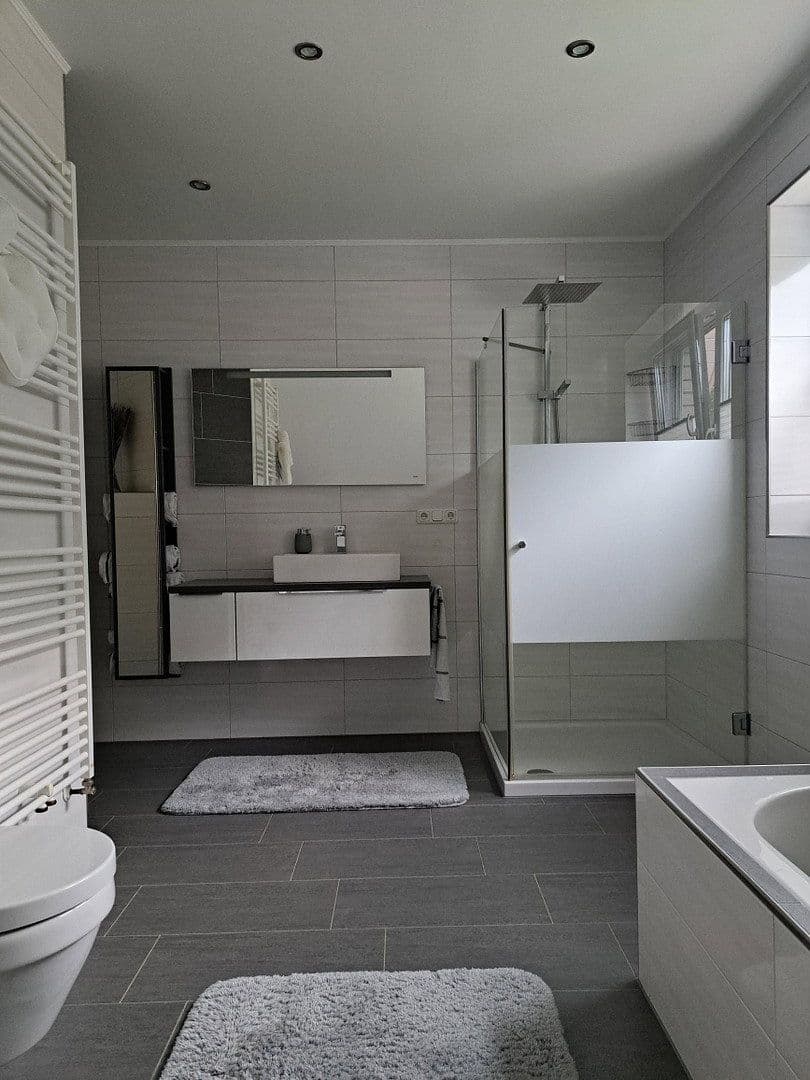 Predaj domu 164 m², pozemok 920 m², Molbergen, Dolné Sasko Predaj domu 164 m², pozemok 920 m², Molbergen, Dolné Sasko