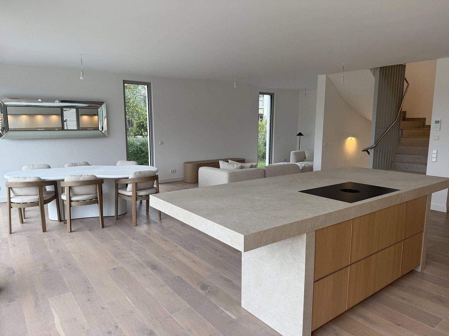 Predaj domu 218 m², pozemok 350 m², Gräfelfing, Bavorsko Predaj domu 218 m², pozemok 350 m², Gräfelfing, Bavorsko