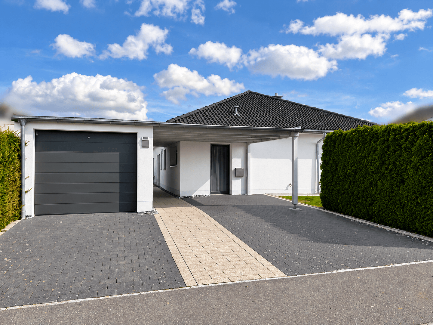 Predaj domu 146 m², pozemok 538 m², Laupheim, Bádensko-Wurttembersko Predaj domu 146 m², pozemok 538 m², Laupheim, Bádensko-Wurttembersko