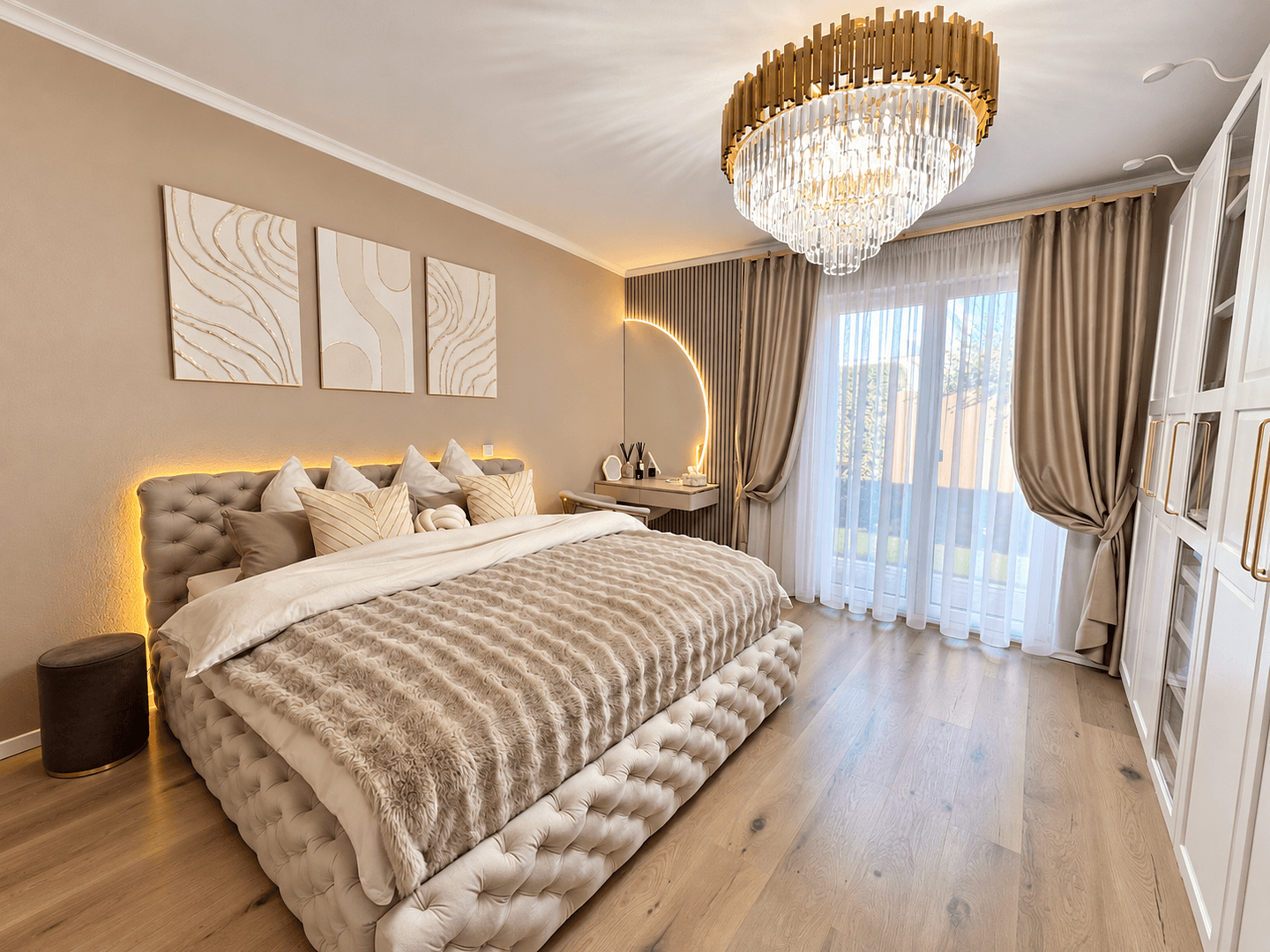 Predaj domu 146 m², pozemok 538 m², Laupheim, Bádensko-Wurttembersko Predaj domu 146 m², pozemok 538 m², Laupheim, Bádensko-Wurttembersko