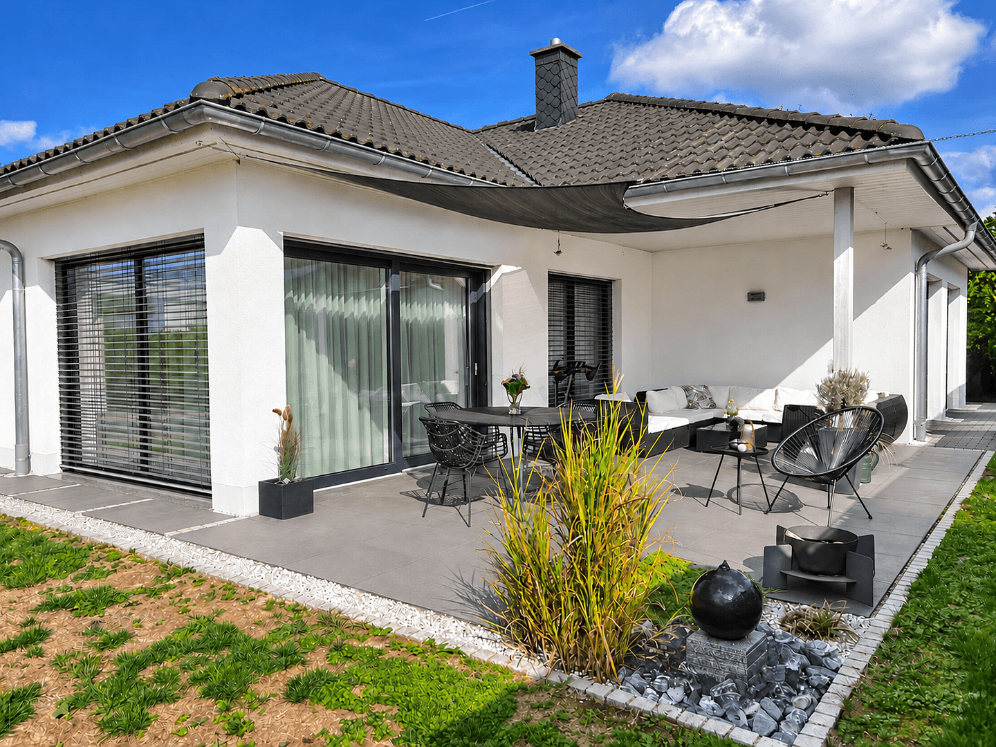 Predaj domu 146 m², pozemok 538 m², Laupheim, Bádensko-Wurttembersko Predaj domu 146 m², pozemok 538 m², Laupheim, Bádensko-Wurttembersko