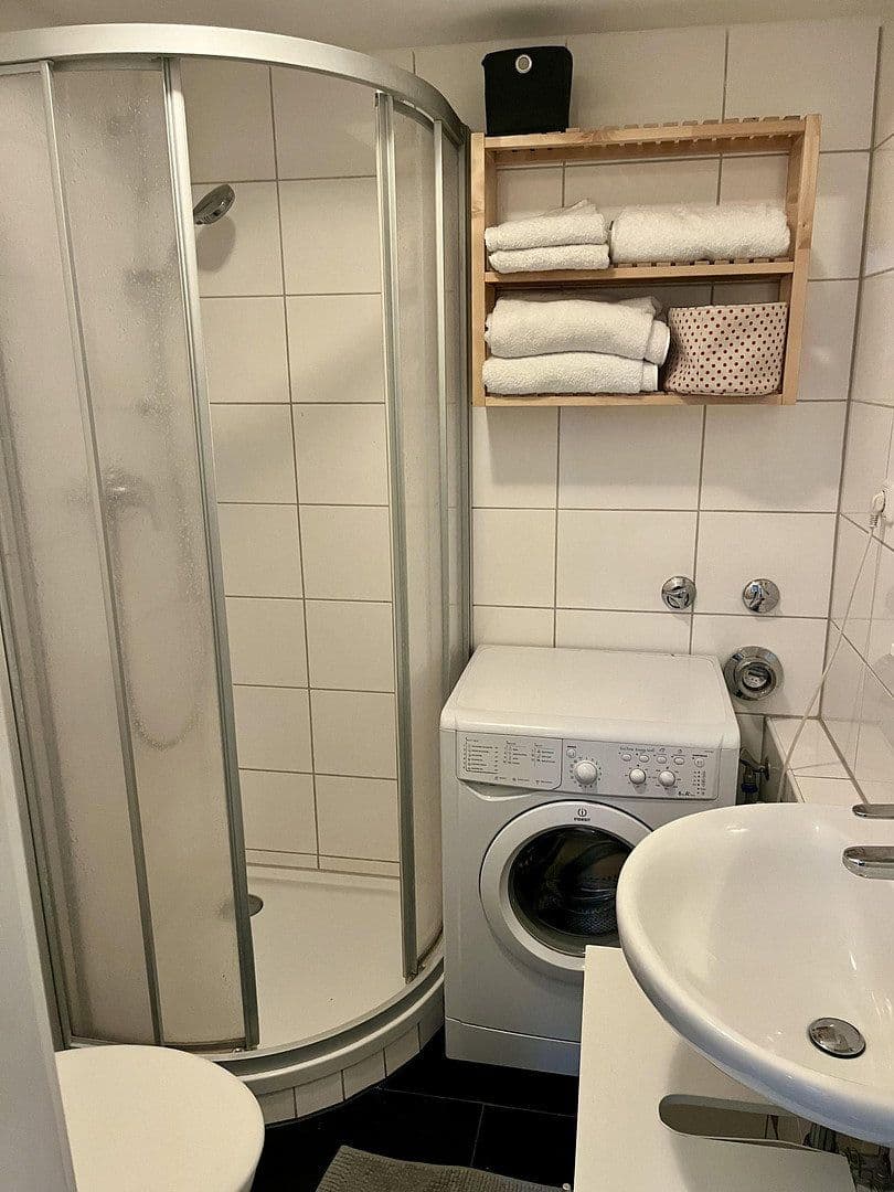 Predaj bytu 1-izbový 33 m², Köln, Severné Porýnie - Westfálsko Predaj bytu 1-izbový 33 m², Köln, Severné Porýnie - Westfálsko