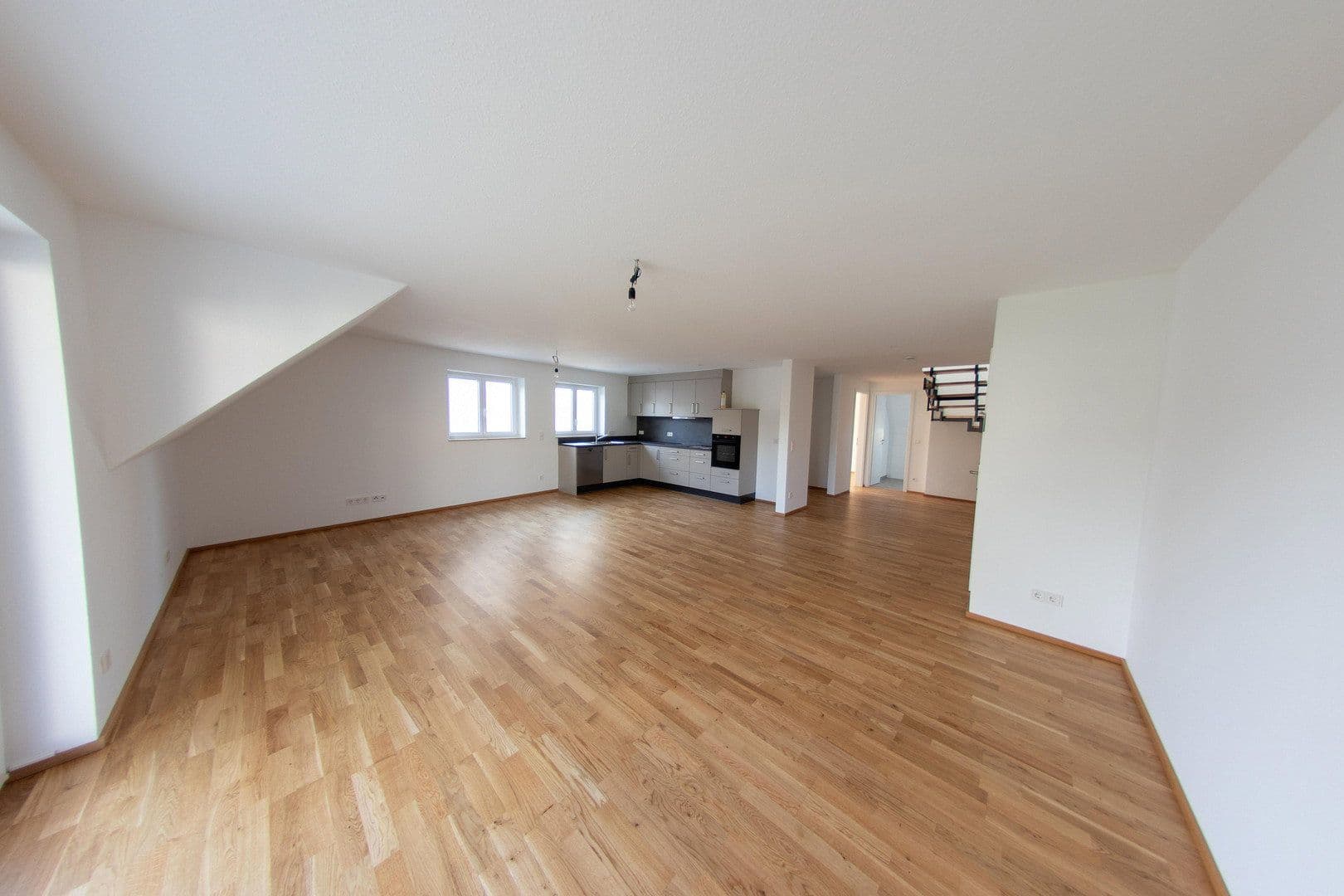 Prenájom bytu 3-izbový 116 m², Bietigheim-Bissingen, Bádensko-Wurttembersko Prenájom bytu 3-izbový 116 m², Bietigheim-Bissingen, Bádensko-Wurttembersko