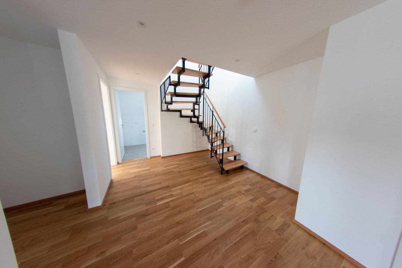 Prenájom bytu 3-izbový 116 m², Bietigheim-Bissingen, Bádensko-Wurttembersko Prenájom bytu 3-izbový 116 m², Bietigheim-Bissingen, Bádensko-Wurttembersko