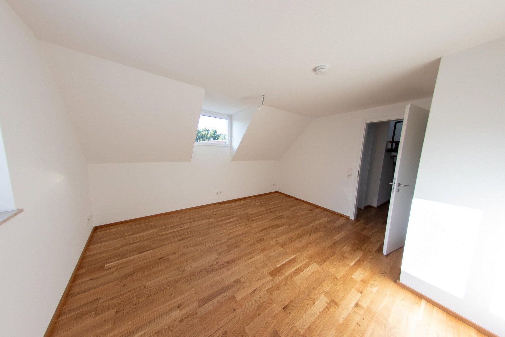 Prenájom bytu 3-izbový 116 m², Bietigheim-Bissingen, Bádensko-Wurttembersko Prenájom bytu 3-izbový 116 m², Bietigheim-Bissingen, Bádensko-Wurttembersko