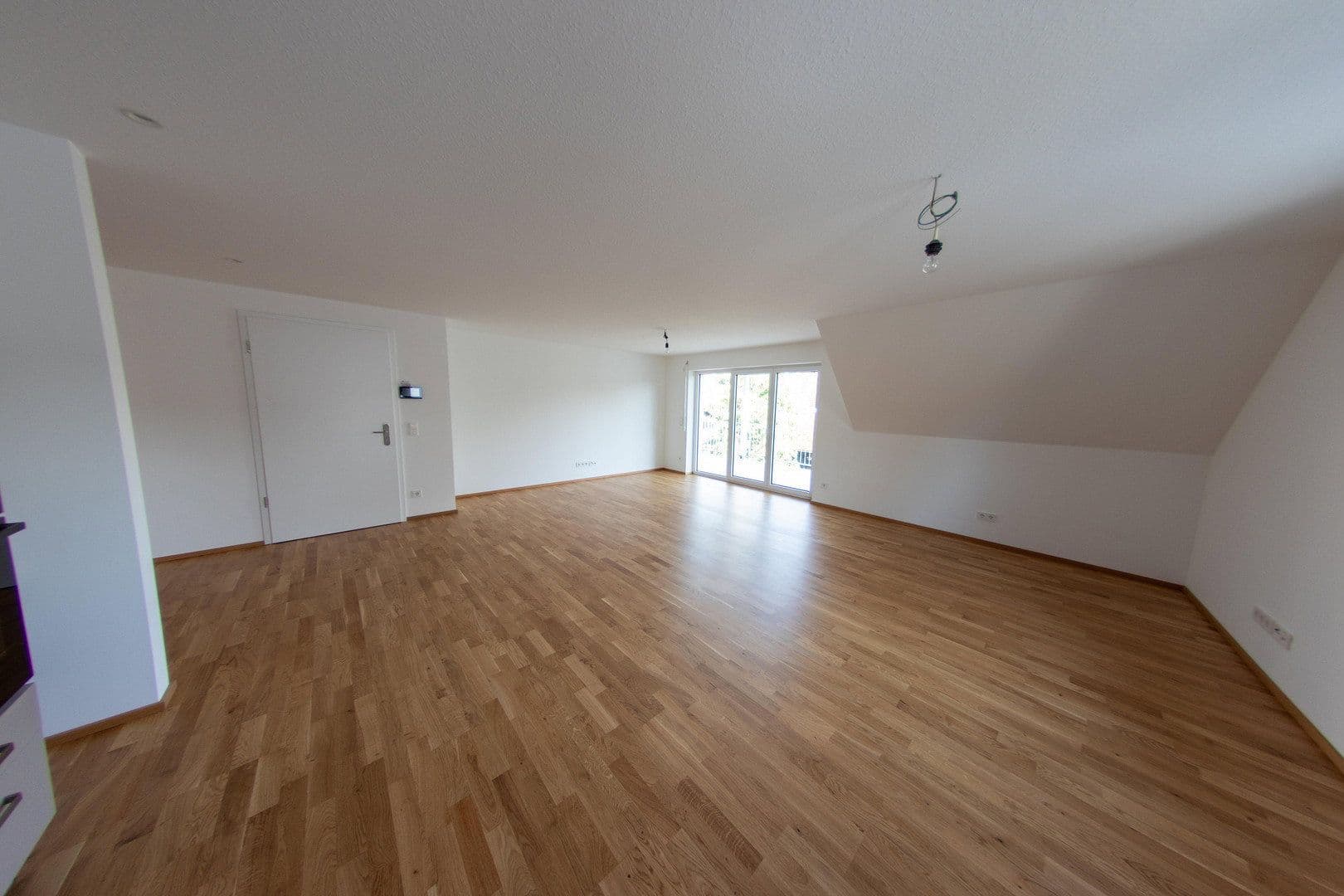 Prenájom bytu 3-izbový 116 m², Bietigheim-Bissingen, Bádensko-Wurttembersko Prenájom bytu 3-izbový 116 m², Bietigheim-Bissingen, Bádensko-Wurttembersko