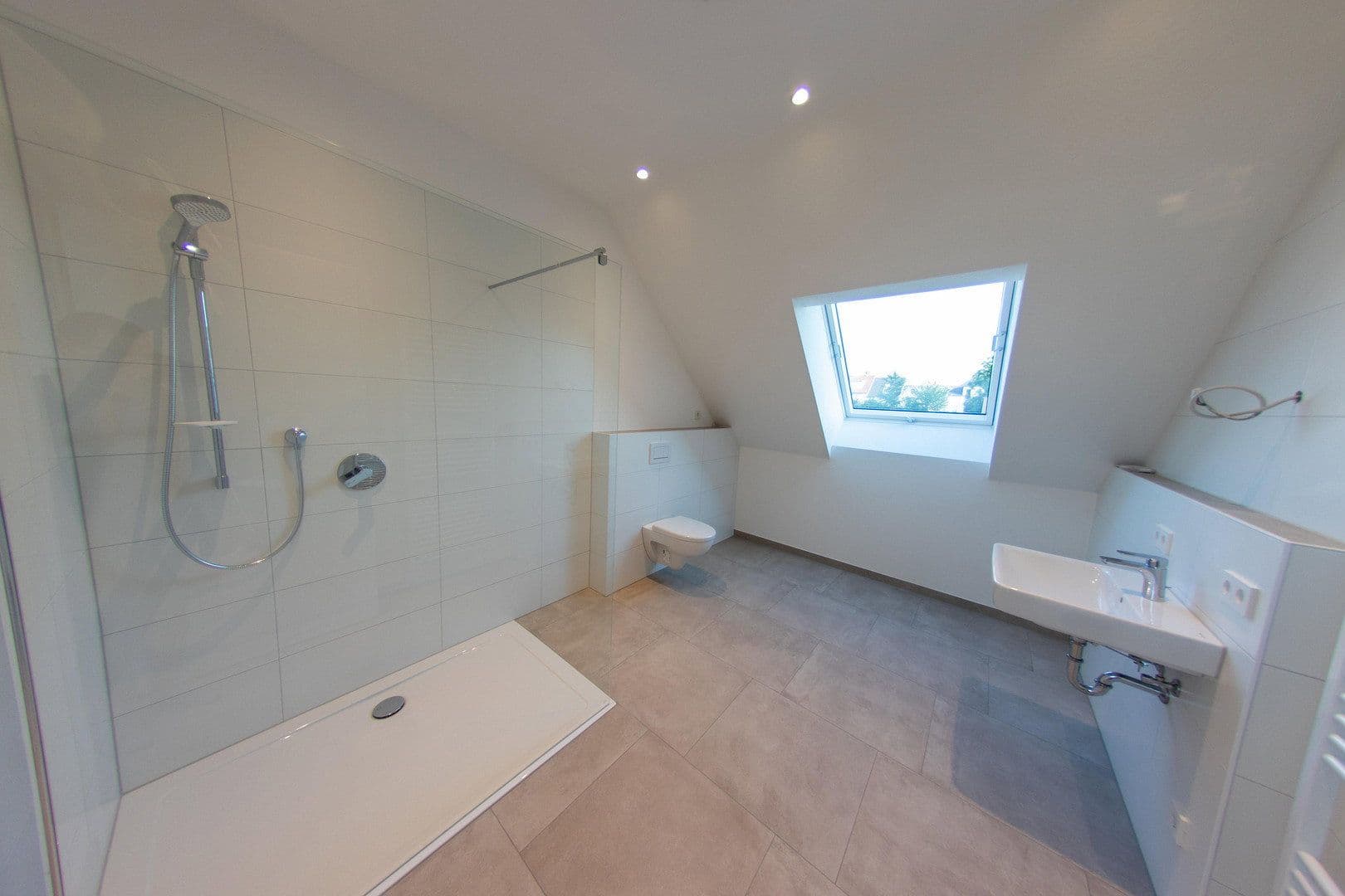 Prenájom bytu 3-izbový 116 m², Bietigheim-Bissingen, Bádensko-Wurttembersko Prenájom bytu 3-izbový 116 m², Bietigheim-Bissingen, Bádensko-Wurttembersko