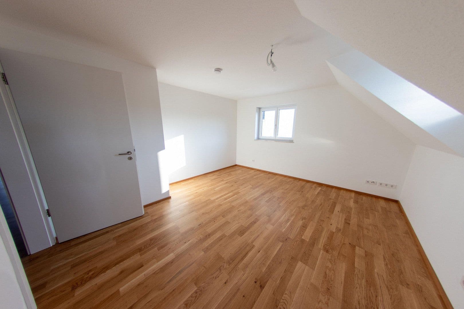 Prenájom bytu 3-izbový 116 m², Bietigheim-Bissingen, Bádensko-Wurttembersko Prenájom bytu 3-izbový 116 m², Bietigheim-Bissingen, Bádensko-Wurttembersko
