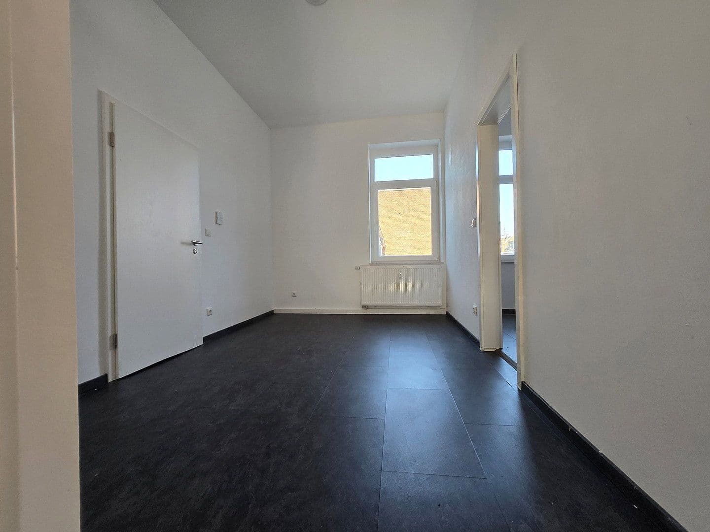 Prenájom bytu 3-izbový 95 m², Augustastraße 41-43, Duisburg Alt-Homberg, Severné Porýnie - Westfálsko Prenájom bytu 3-izbový 95 m², Augustastraße 41-43, Duisburg Alt-Homberg, Severné Porýnie - Westfálsko