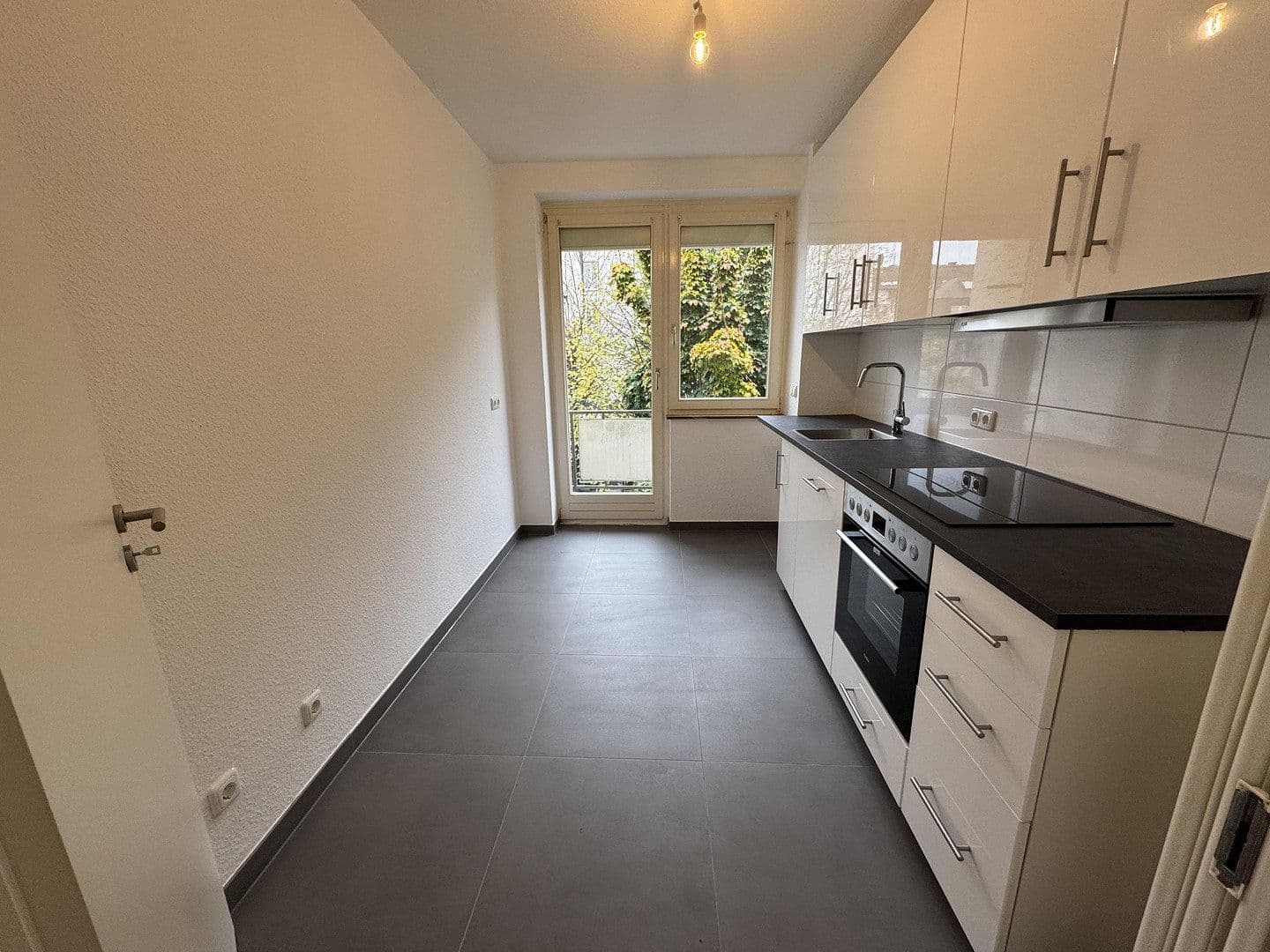 Prenájom bytu 2-izbový 66 m², Berger Straße 100, Frankfurt am Main, Hesensko Prenájom bytu 2-izbový 66 m², Berger Straße 100, Frankfurt am Main, Hesensko