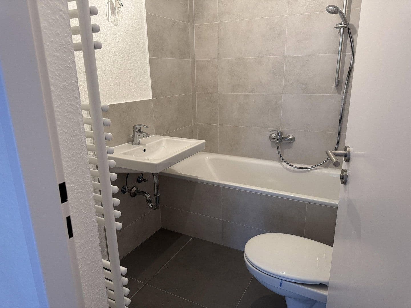 Prenájom bytu 2-izbový 66 m², Berger Straße 100, Frankfurt am Main, Hesensko Prenájom bytu 2-izbový 66 m², Berger Straße 100, Frankfurt am Main, Hesensko