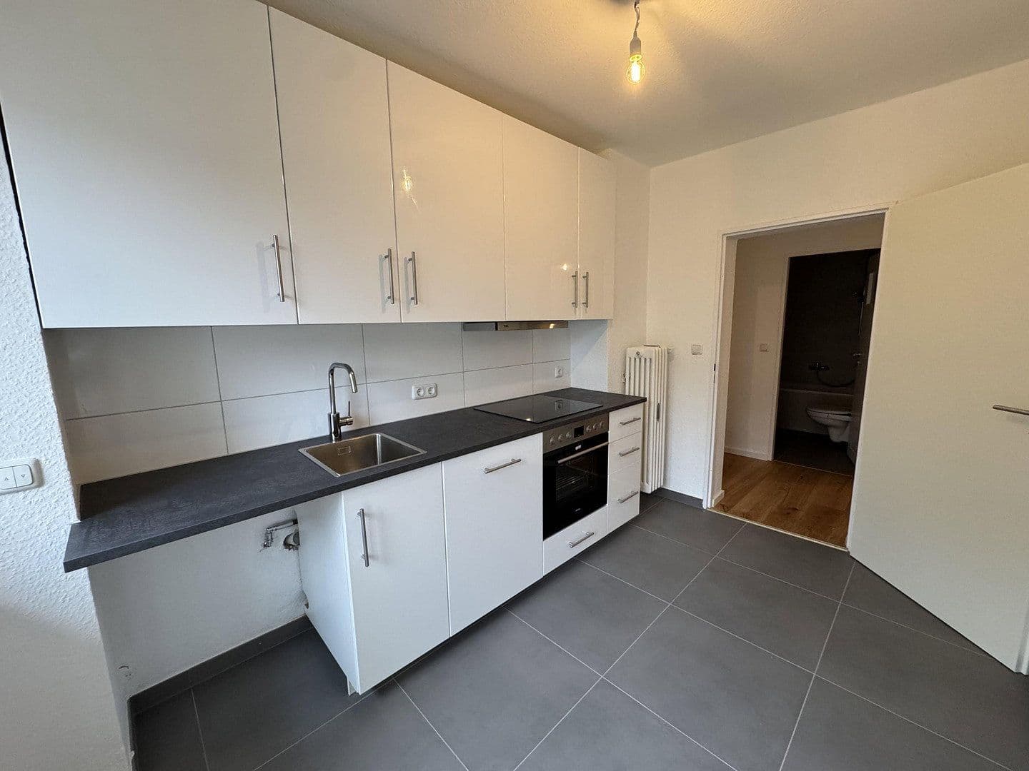 Prenájom bytu 2-izbový 66 m², Berger Straße 100, Frankfurt am Main, Hesensko Prenájom bytu 2-izbový 66 m², Berger Straße 100, Frankfurt am Main, Hesensko