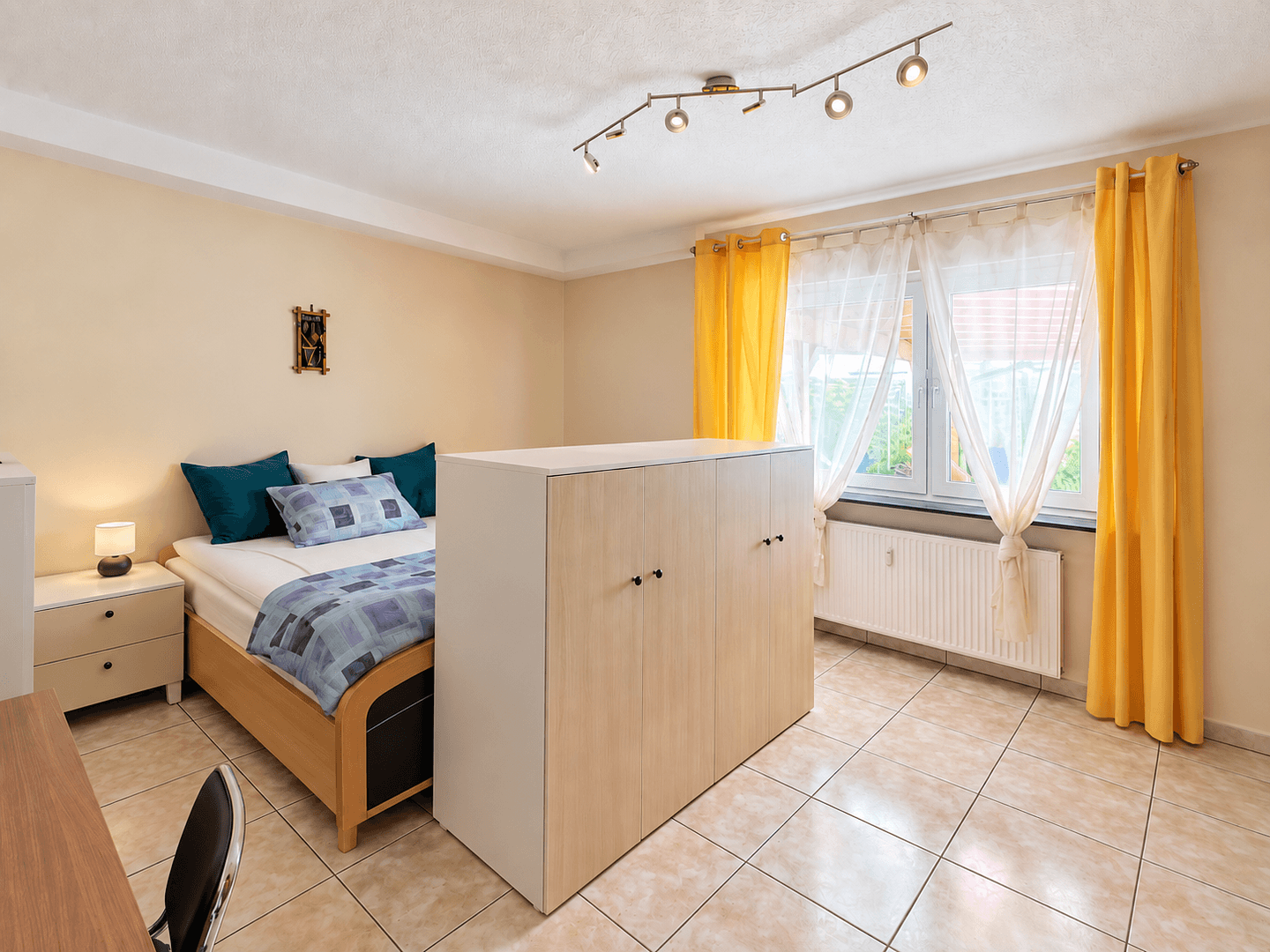 Prenájom bytu 3-izbový 120 m², Kirchardt, Bádensko-Wurttembersko Prenájom bytu 3-izbový 120 m², Kirchardt, Bádensko-Wurttembersko