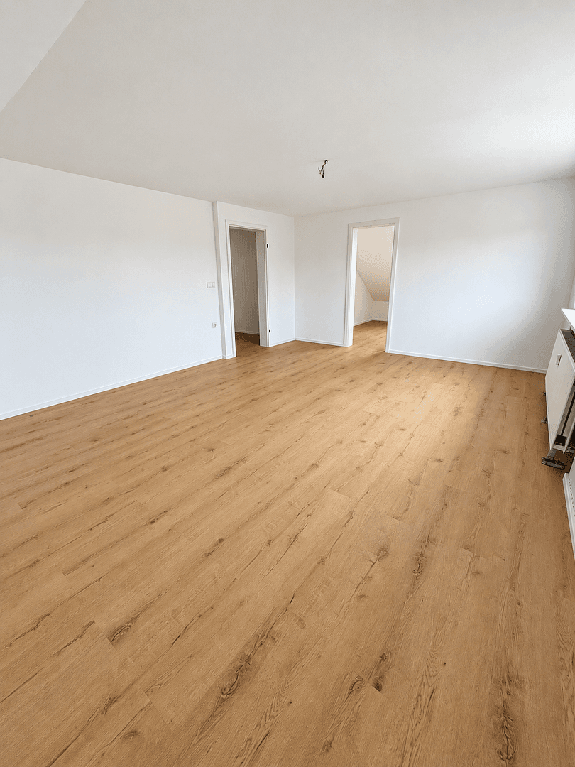 Prenájom bytu 4-izbový 75 m², Leftjestraße 13, Springe, Dolné Sasko Prenájom bytu 4-izbový 75 m², Leftjestraße 13, Springe, Dolné Sasko