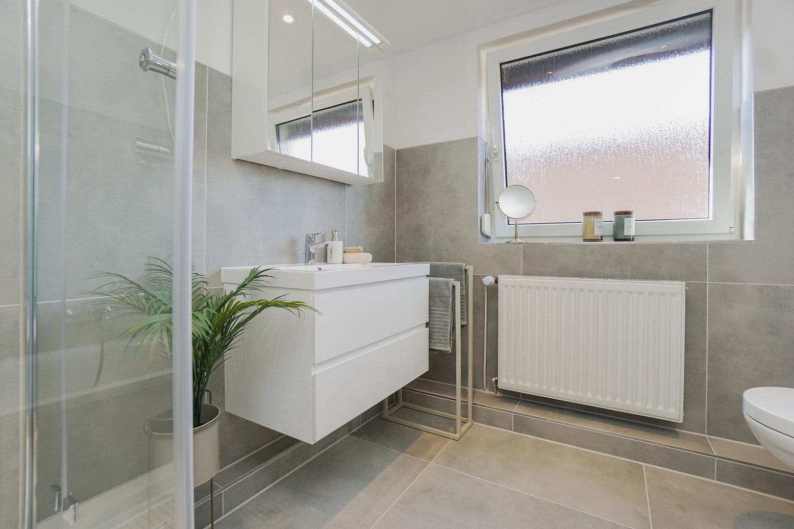 Predaj domu 110 m², pozemok 250 m², Potsdamer Straße 10a, Delmenhorst, Dolné Sasko Predaj domu 110 m², pozemok 250 m², Potsdamer Straße 10a, Delmenhorst, Dolné Sasko