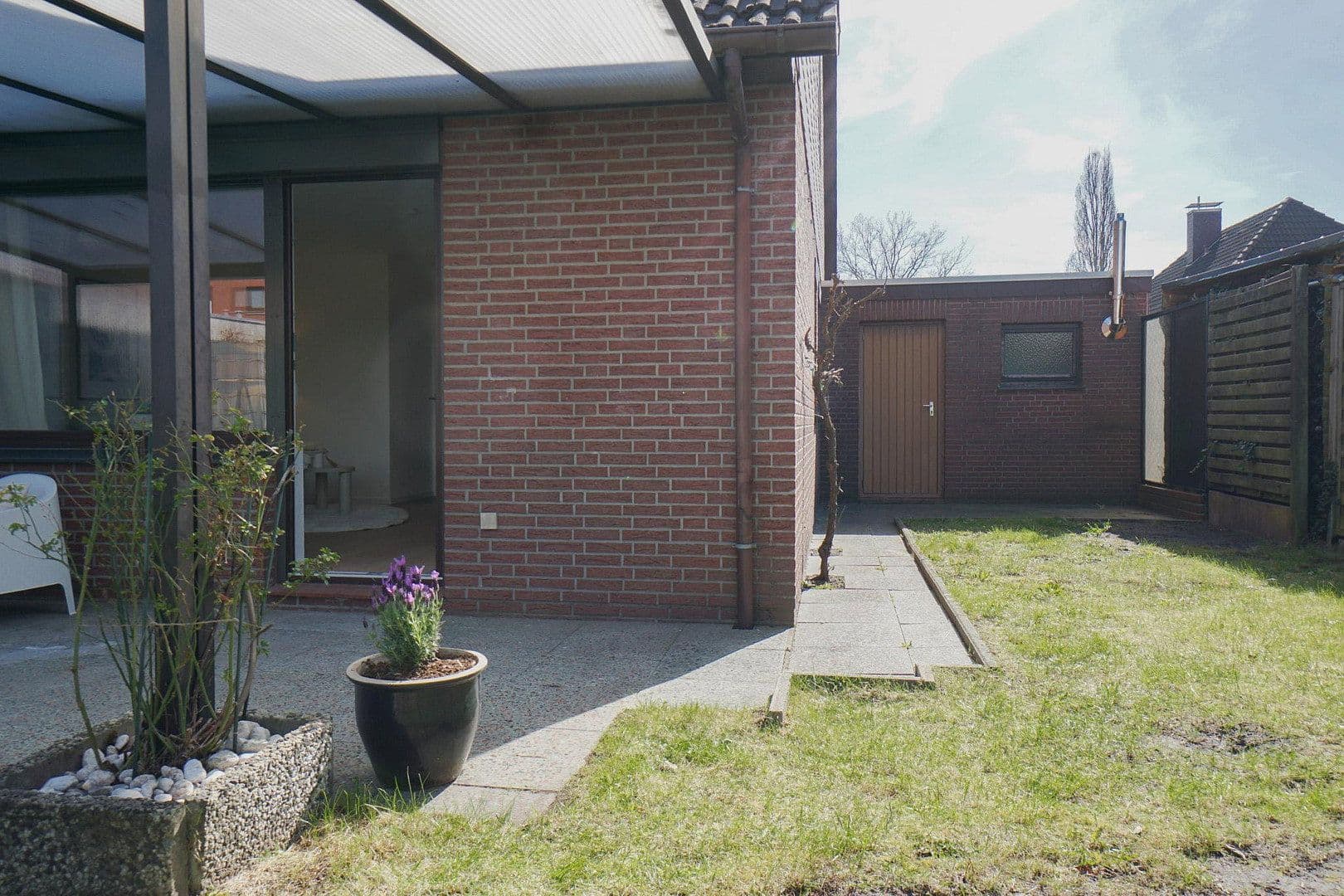 Predaj domu 110 m², pozemok 250 m², Potsdamer Straße 10a, Delmenhorst, Dolné Sasko Predaj domu 110 m², pozemok 250 m², Potsdamer Straße 10a, Delmenhorst, Dolné Sasko
