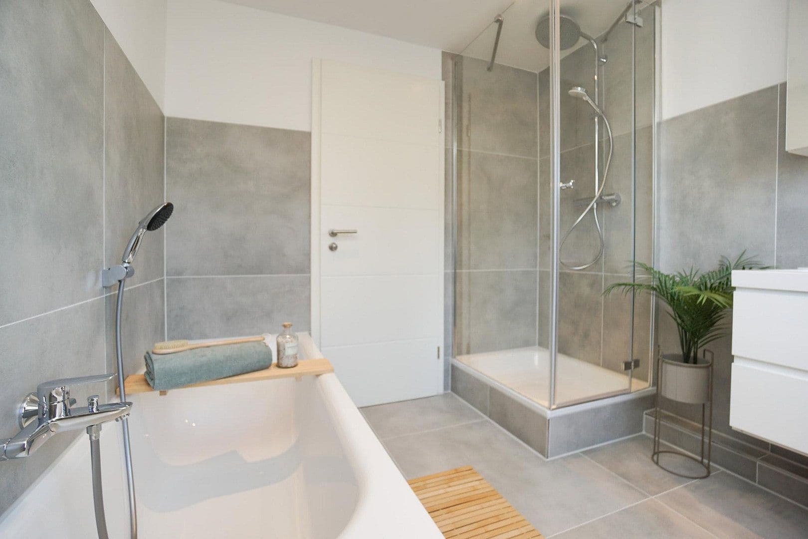 Predaj domu 110 m², pozemok 250 m², Potsdamer Straße 10a, Delmenhorst, Dolné Sasko Predaj domu 110 m², pozemok 250 m², Potsdamer Straße 10a, Delmenhorst, Dolné Sasko